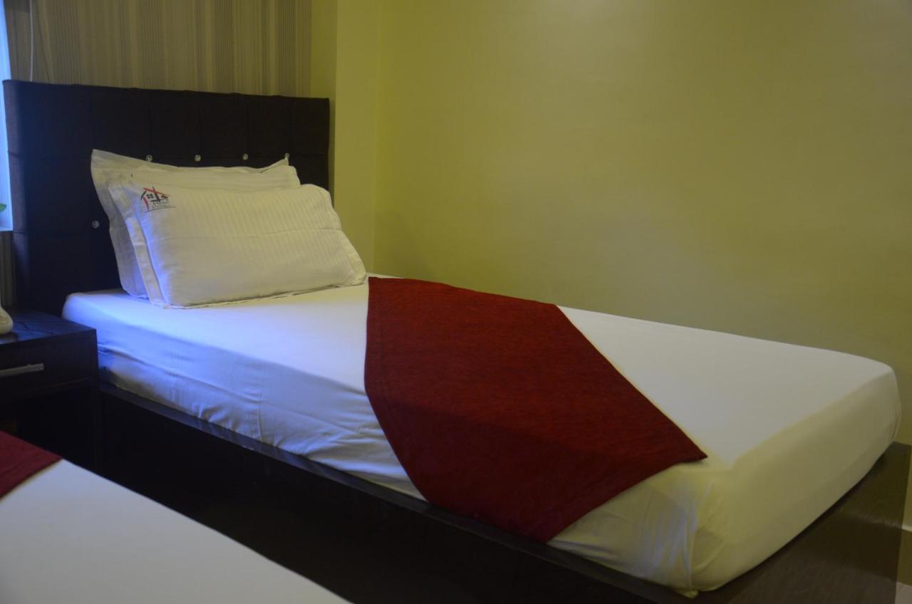 Hotel Pritika Durgāpur Zewnętrze zdjęcie